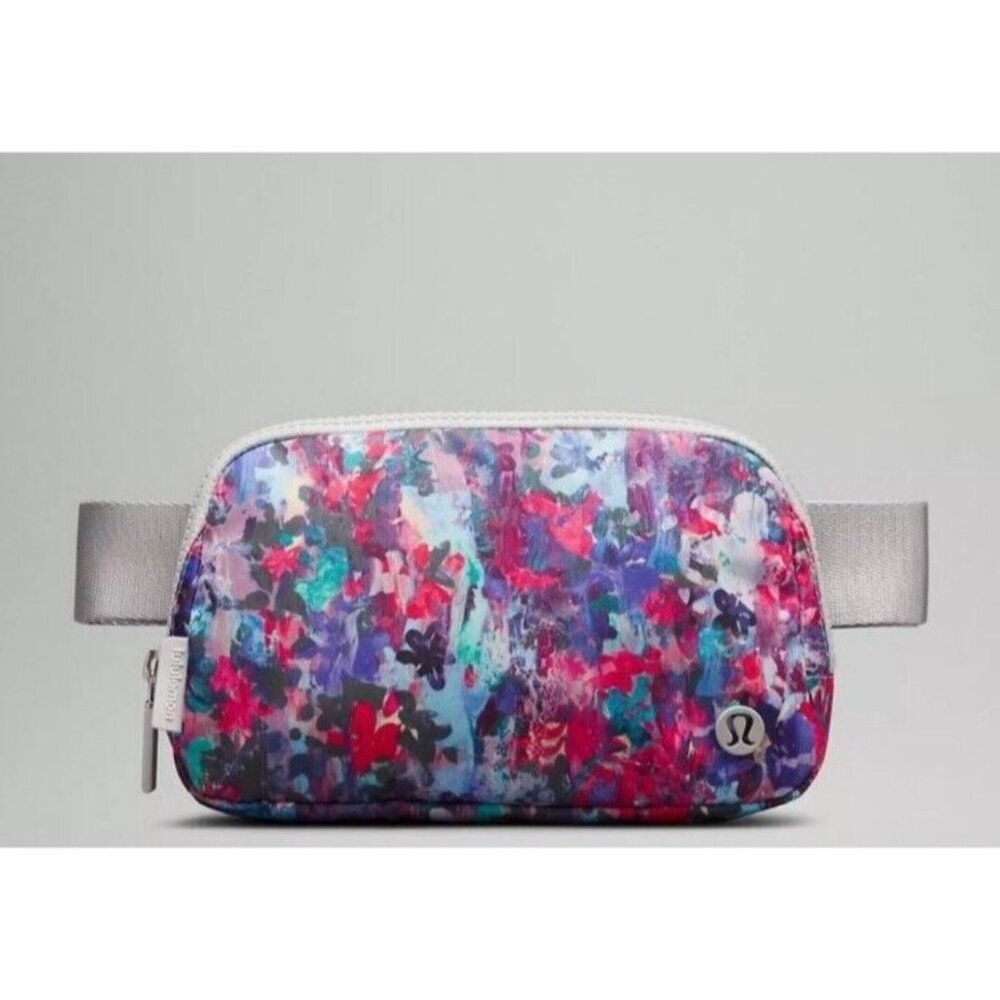 LULULEMON Everywhere Belt Bag Long Strap 1L Flower Glide Multi Vapor NWT - Picture 7 of 9
